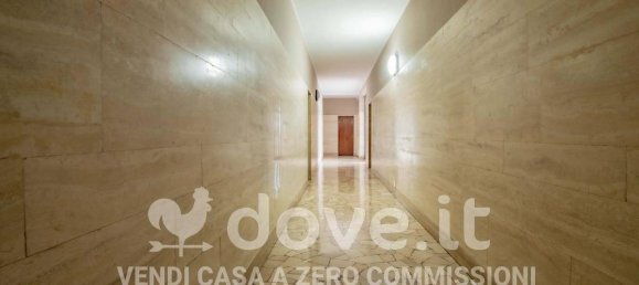 3-salle Appartement à Mediglia, Italy No. 32050 42