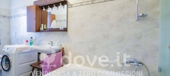 3-salle Appartement à Mediglia, Italy No. 32050 50