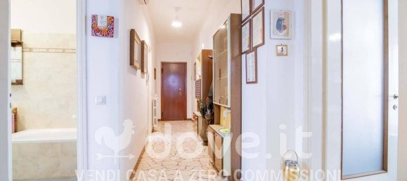 3-salle Appartement à Mediglia, Italy No. 32050 47