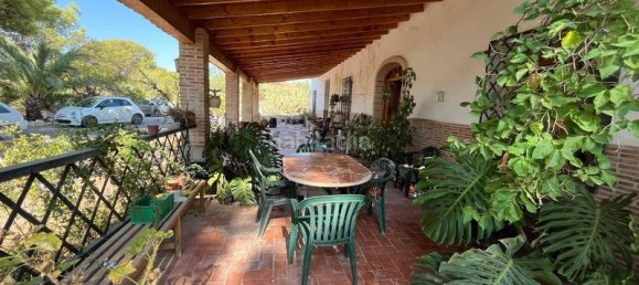 8 bedrooms House in Alicante, Spain No. 168385 5