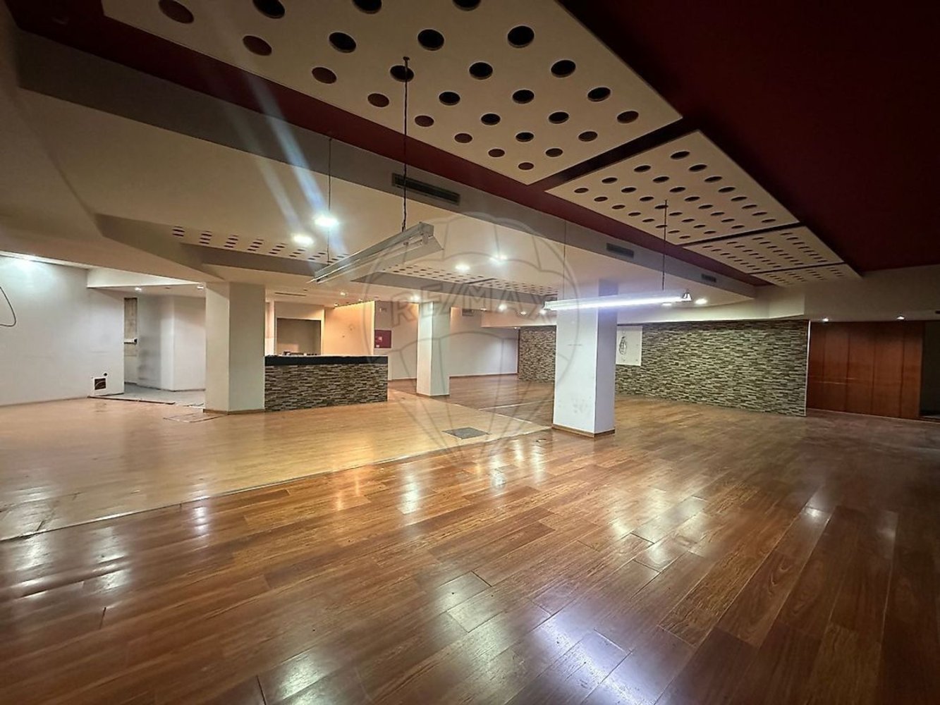  مستودع في Felgueiras, Portugal 303متر مربع رقم 38556