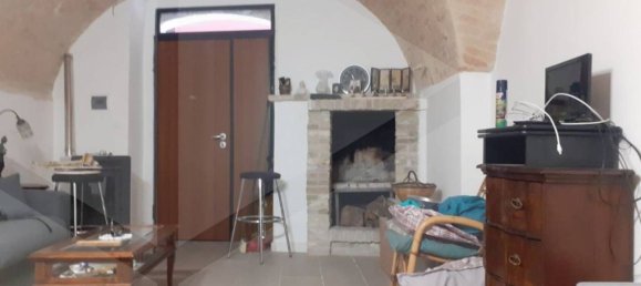 Casa de 2 habitaciónes en San Severo, Italy No. 23971 2