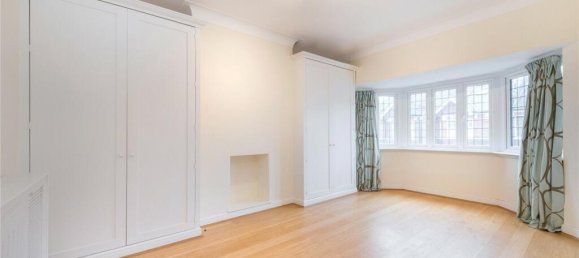 4 bedrooms House in East Sheen, United Kingdom No. 8948 6