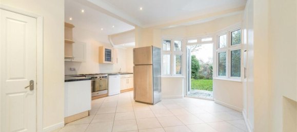 4 bedrooms House in East Sheen, United Kingdom No. 8948 2