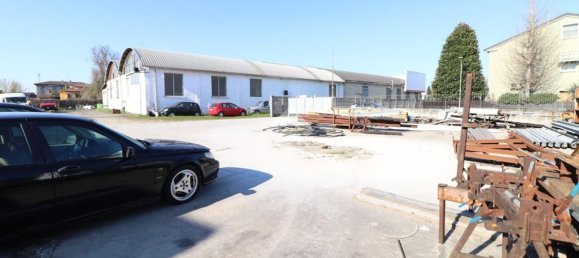 Terrain à Roverbella, Italy 660m² No. 61394 2