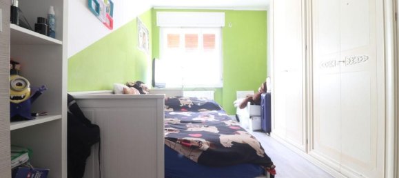 3 rooms Apartment in Trieste, Italy No. 282447 8