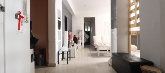 3 rooms Apartment in Trieste, Italy No. 282447 2