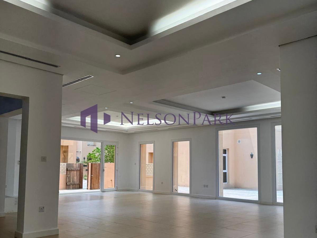 4 Schlafzimmer Villa in Doha, Qatar, Nr. 2037