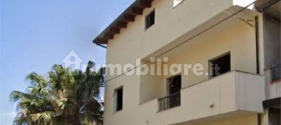 4 Schlafzimmer Wohnung in Gioia Tauro, Italy, Nr. 187954 18