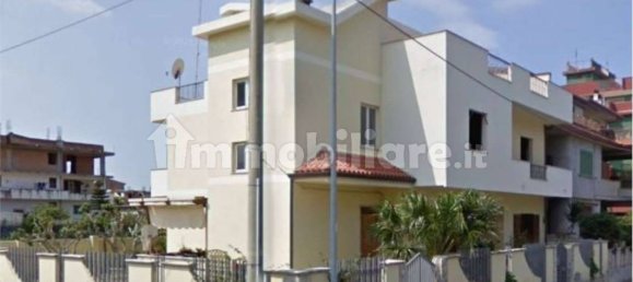 4 Schlafzimmer Wohnung in Gioia Tauro, Italy, Nr. 187954 2