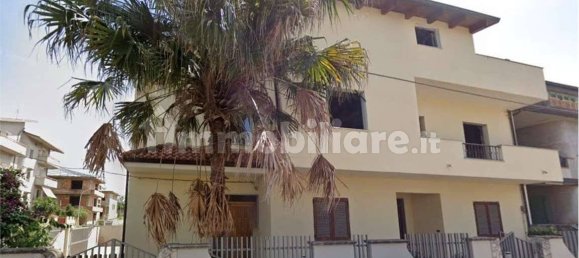 4 Schlafzimmer Wohnung in Gioia Tauro, Italy, Nr. 187954 7