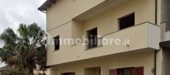 4 Schlafzimmer Wohnung in Gioia Tauro, Italy, Nr. 187954 5