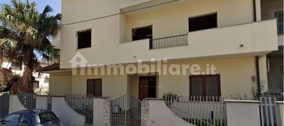 4 Schlafzimmer Wohnung in Gioia Tauro, Italy, Nr. 187954 15