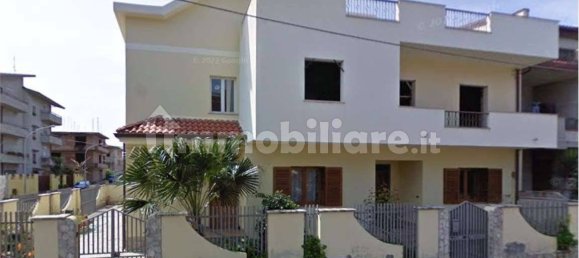 4 Schlafzimmer Wohnung in Gioia Tauro, Italy, Nr. 187954 3