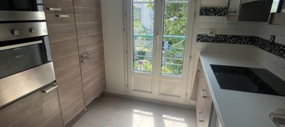 1 Schlafzimmer Wohnung in Les Pavillons-sous-Bois, France, Nr. 334128 2