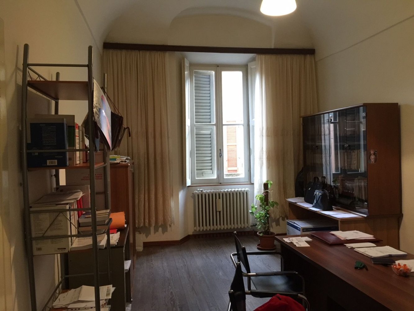 Квартира с 5 комнатами в Тортона, Италия № 177525