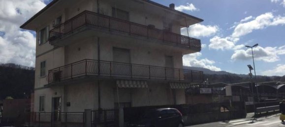 4 rooms Apartment in Carasco, Italy No. 187037 2