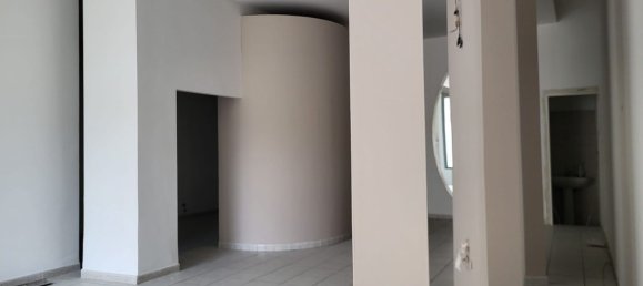 Propriété commerciale à Caltanissetta, Italy 94m² No. 48764 4