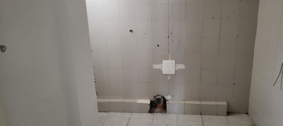 Propriété commerciale à Caltanissetta, Italy 94m² No. 48764 8