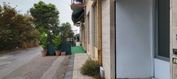 Propriété commerciale à Caltanissetta, Italy 94m² No. 48764 14