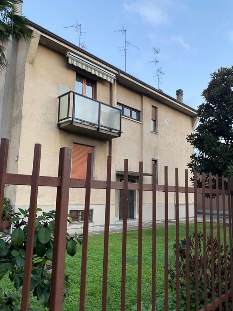 2-Zimmer Wohnung in Arese, Italy, Nr. 187509