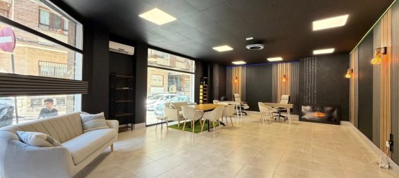121 m² propiedad comercial en venta en Torrevieja, Alicante, Comunidad Valenciana, Spain № 370087 4
