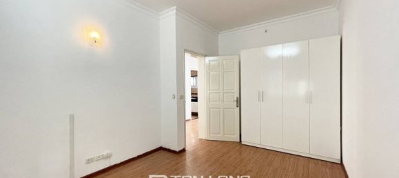 5 bedrooms House in Tay Ho, Vietnam No. 632 20