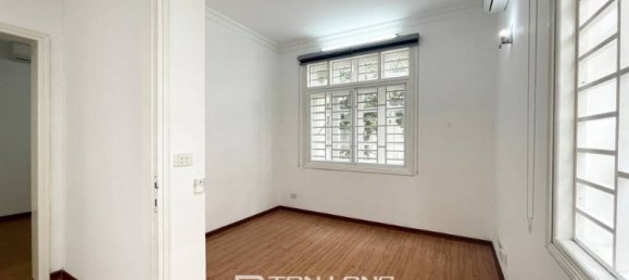 5 bedrooms House in Tay Ho, Vietnam No. 632 17