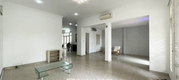 5 bedrooms House in Tay Ho, Vietnam No. 632 3