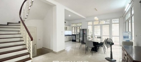 5 bedrooms House in Tay Ho, Vietnam No. 632 6