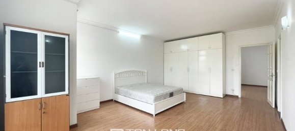 5 bedrooms House in Tay Ho, Vietnam No. 632 14