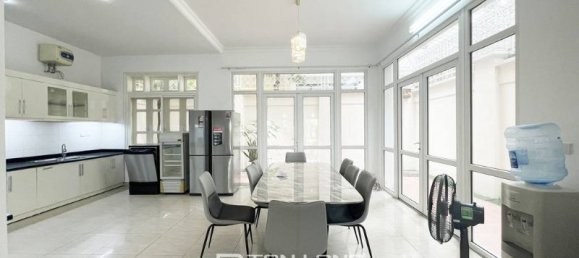 5 bedrooms House in Tay Ho, Vietnam No. 632 8