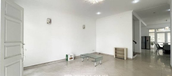 5 bedrooms House in Tay Ho, Vietnam No. 632 2