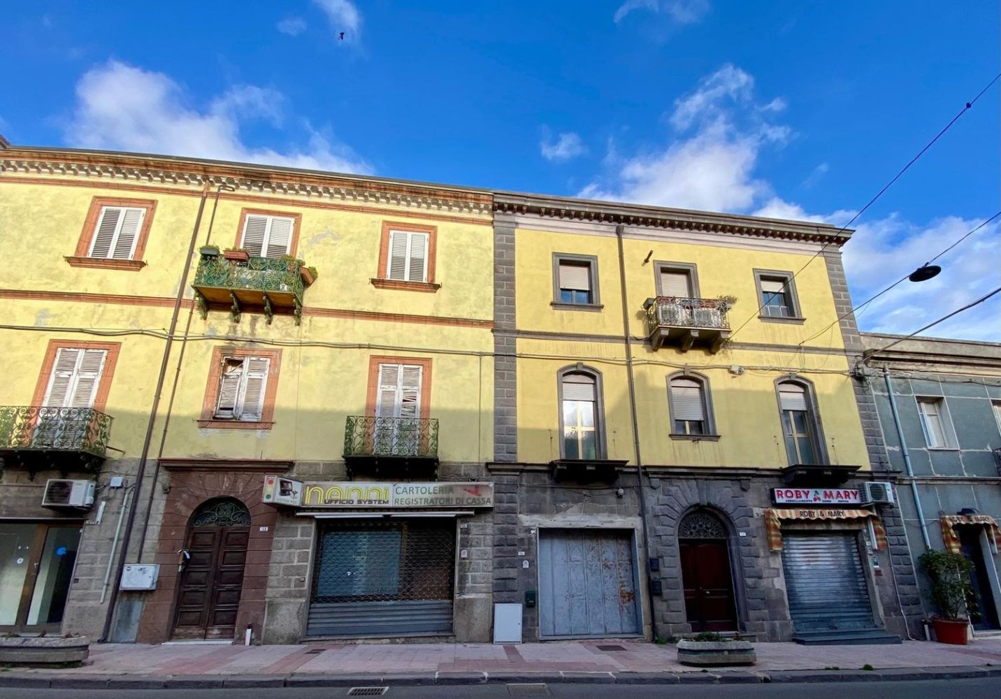 8 rooms Apartment in Macomer, Italy No. 130369