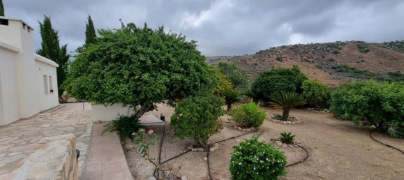 3 bedrooms House in Pegeia, Cyprus No. 9769 8