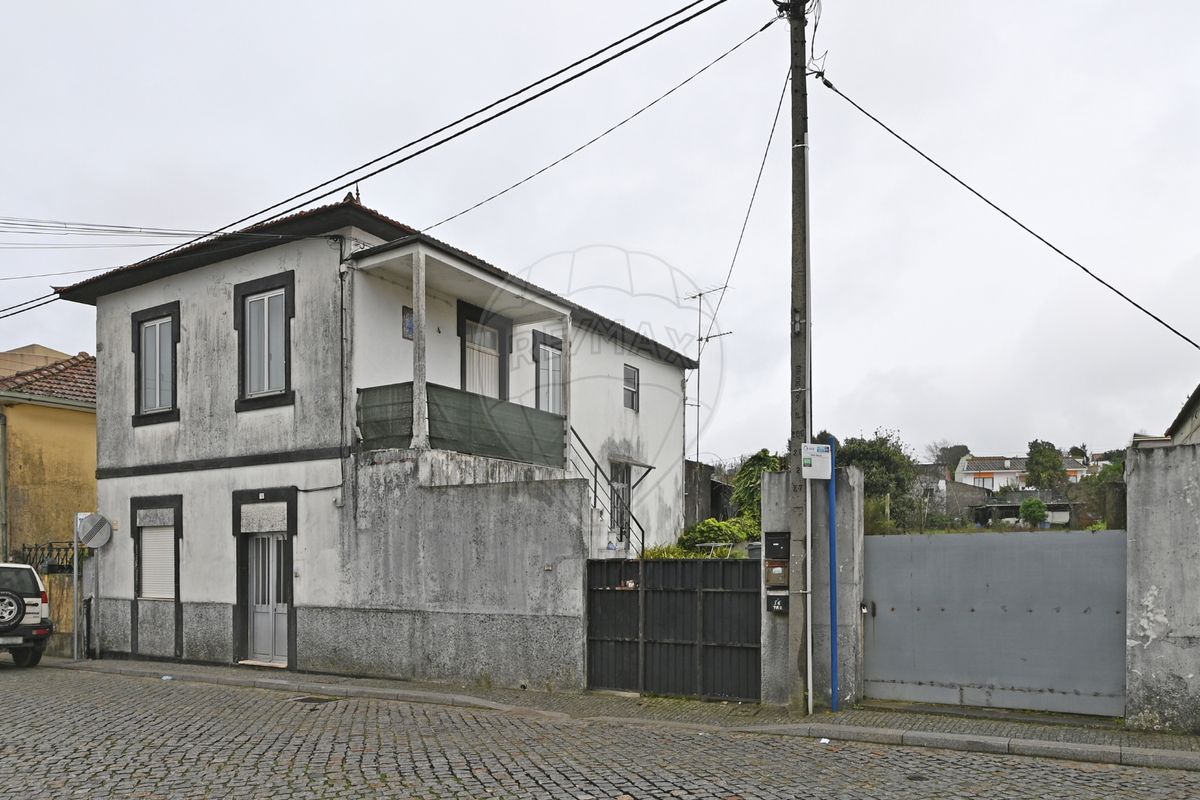 4 غرف نوم منزل في Castelo da Maia, Portugal رقم 22813