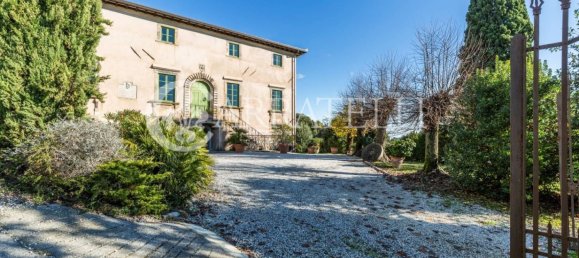 10 غرف نوم فيلا في Lucca, Italy رقم 102380 49