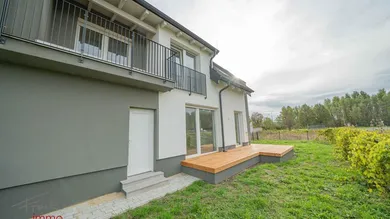 3 bedrooms Townhouse in Schutzen am Gebirge, Austria No. 12118