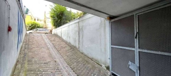 Apartamento de 7 dormitorios en Modena, Italy No. 339273 12