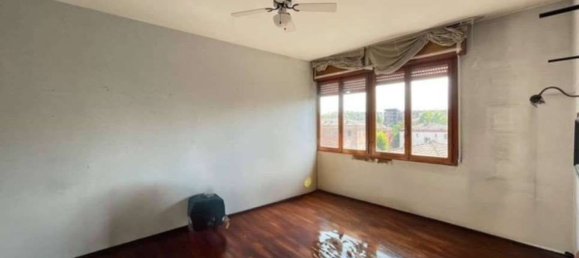 Apartamento de 7 dormitorios en Modena, Italy No. 339273 8