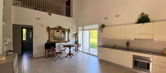 Вилла с 4 комнатами в Сала Болоньезе, Италия № 154722 2