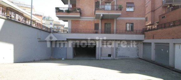 Коммерческая недвижимость с 5 комнатами в Рим, Италия № 140902 15