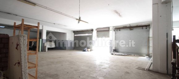 Коммерческая недвижимость с 5 комнатами в Рим, Италия № 140902 11