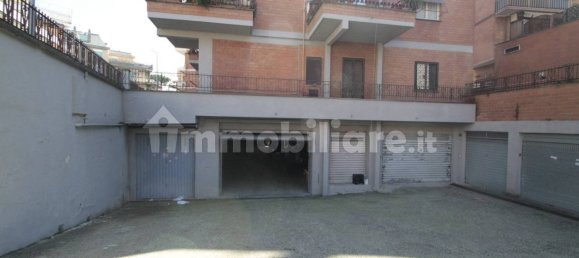 Коммерческая недвижимость с 5 комнатами в Рим, Италия № 140902 14