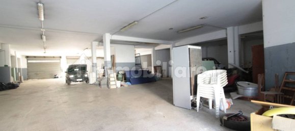 Коммерческая недвижимость с 5 комнатами в Рим, Италия № 140902 9