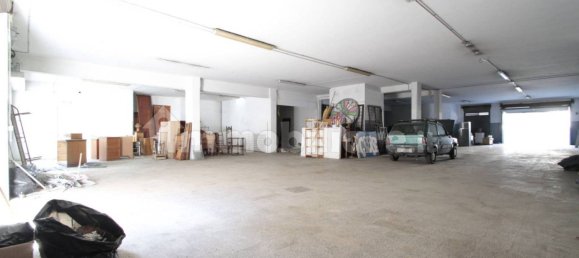 Коммерческая недвижимость с 5 комнатами в Рим, Италия № 140902 7