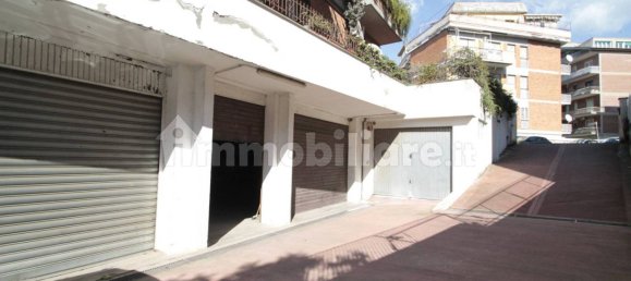 Коммерческая недвижимость с 5 комнатами в Рим, Италия № 140902 13