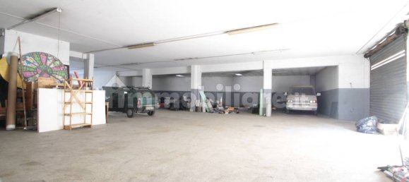 Коммерческая недвижимость с 5 комнатами в Рим, Италия № 140902 5