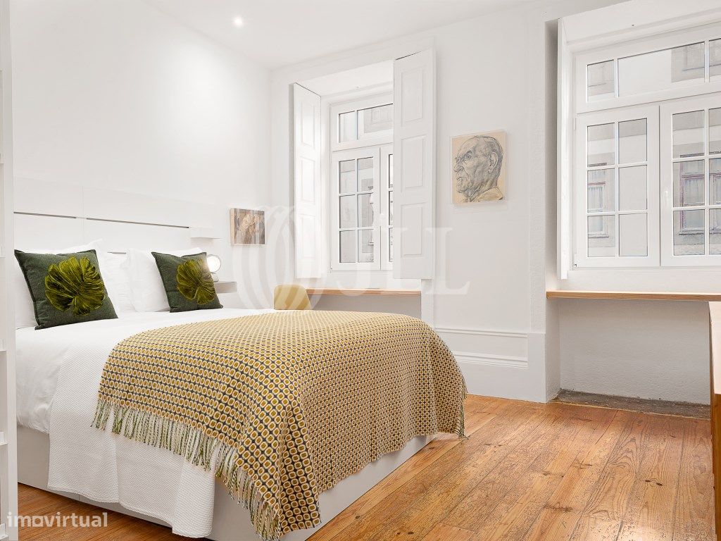 9 bedrooms Building in Moreira, Portugal No. 78674