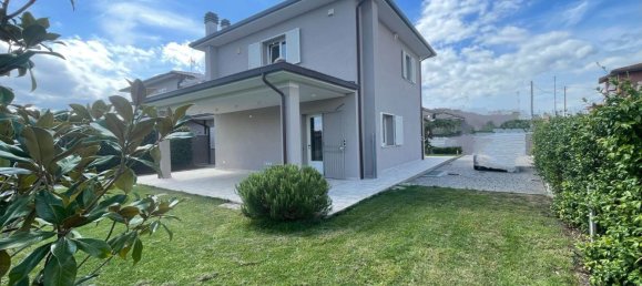 2 bedrooms Villa in Buggiano, Italy No. 358167 5